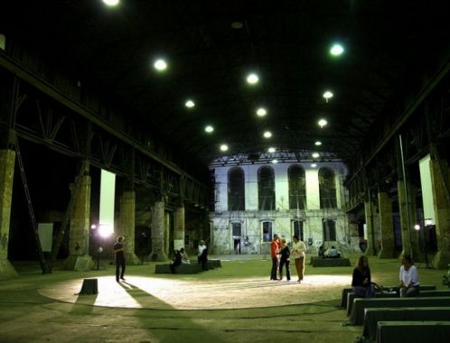 Vernisáž Projektu Michael2007 - kouzlo světla Víta Pavlů ještě i na úplný závěr vernisáže