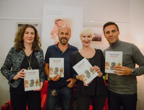 Irena Pavlásková, Radek Jaroš a Sylva Lauerová, Experimentální atlas mužů, foto: Viola Hertelová