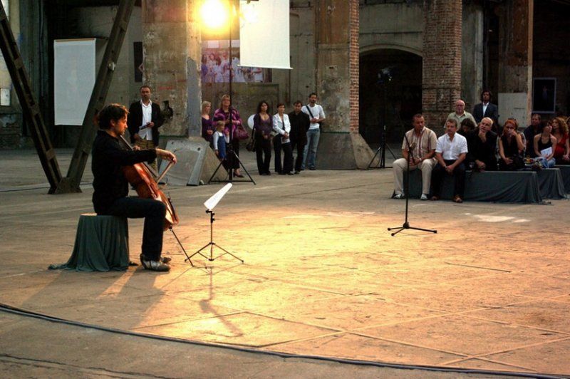 Vernisáž projektu Michael2007 - o úchvatný hudební zážitek se postaral violoncellista Jiří Bárta