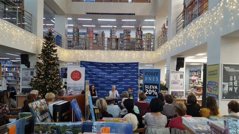 Beseda v Domě knihy Knihcentrum