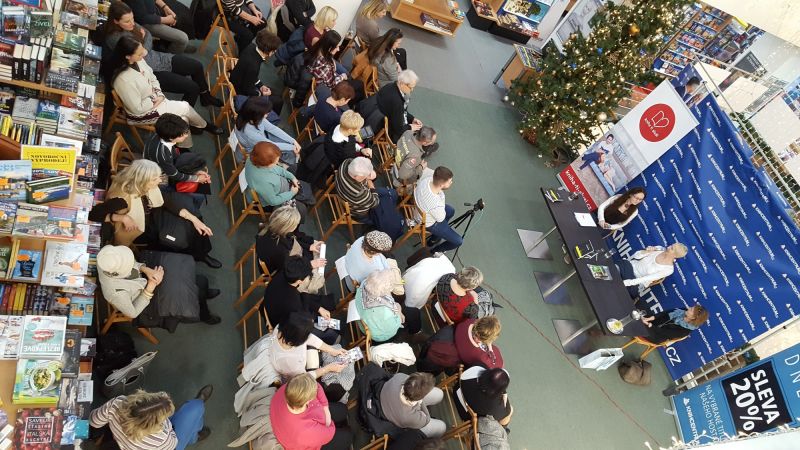 Beseda v Domě knihy Knihcentrum