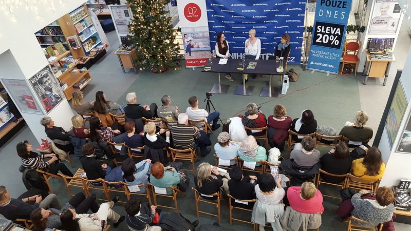 Beseda v Domě knihy Knihcentrum