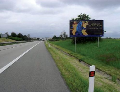 The Queens of Blackberries and Tears - media campaign - billboard