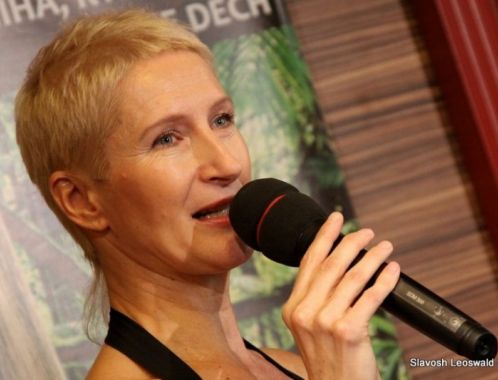 Křest románu Jumaroro: Sylva Lauerová (foto: Slavoš Jiřena)