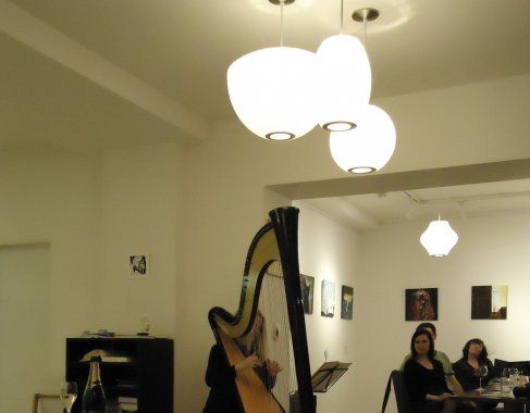 Souhvězdí Bohumila Hrabala a Harlekýn na římse