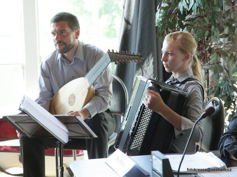 Jindřich Macek - loutna, Jitka Baštová - akordeon