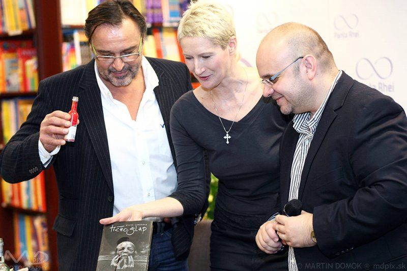 křest Bratislava 29.11.2012, Tichošlap právě pokřtěn!
foto Martin Domok