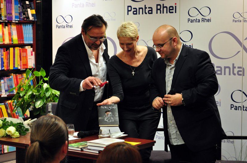 křest Bratislava 29.11.2012, foto Jan Jackson