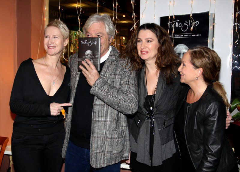 křest Praha, 6.12.2012, Café-bar Platýz, foto Klára Smílková