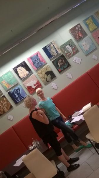 Sylva Lauerová s kurátorkou výstavy Romanou Štrynclovou