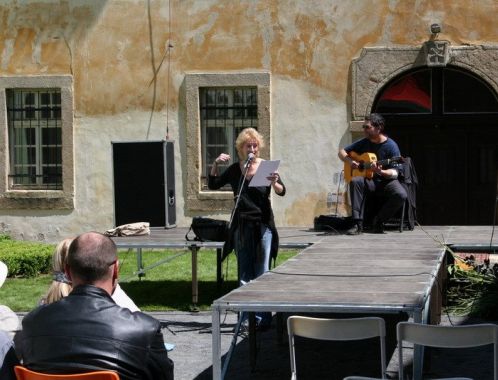 Autorské čtení básní na festivalu Chebské Dvorky - Sylva Lauerová a Jindřich Skopec
