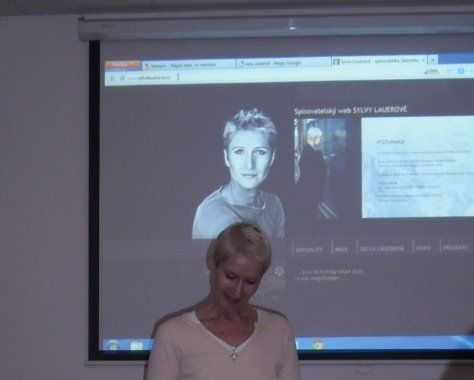 Ohlédnutí za tradičním předvánočním setkáním čtenářek a přátel Sylvy Lauerové v Mladé Boleslavi.