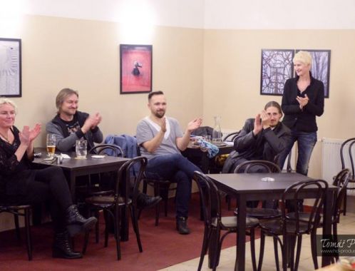 Vernisáž výstavy fotografií Petra Dubjaka BUDE-NEBUDE