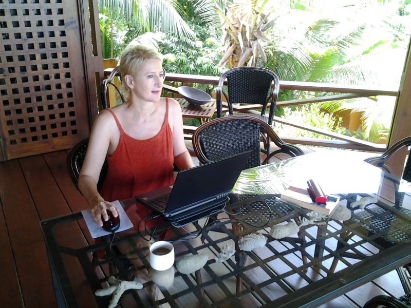 Kde píše Sylva Lauerová?