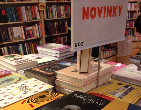 Román Tichošlap, knihkupectví Praha