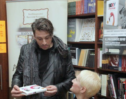 Sylva Lauerová a herec ND Brno Petr Bláha jako kmotr SEXY strategie v Brně
