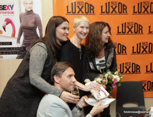 Fotoreport z pražského křtu v Paláci knih LUXOR