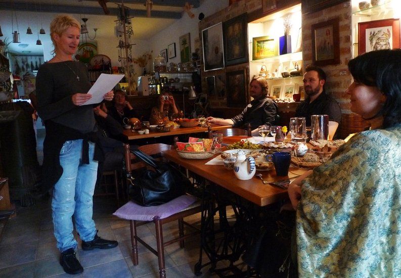 Galerie Aviatik, Prštice - Královny slz a ostružin