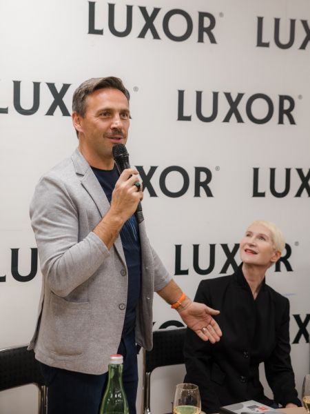 Hodina zmijí v Praze