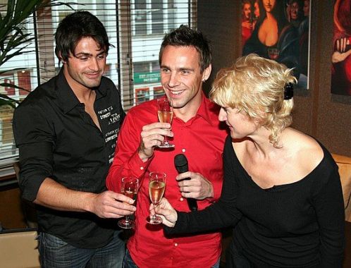 Křest Hračky - spisovatelka Sylva Lauerová s Mirkem Šimůnkem a Romanem Vojtkem (foto: Klára Smílková)