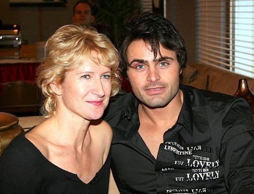 Křest Hračky - spisovatelka Sylva Lauerová a Mirek Šimůnek (foto: Klára Smílková)