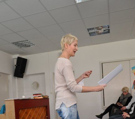 Sylva Lauerová na přednáčce GJBI; Foto: Jan Jackson