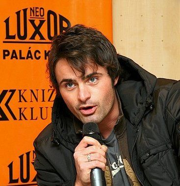 Hračka - autogramiáda NeoLUXOR Praha - Mirek Šimůnek (foto: Klára Smílková)