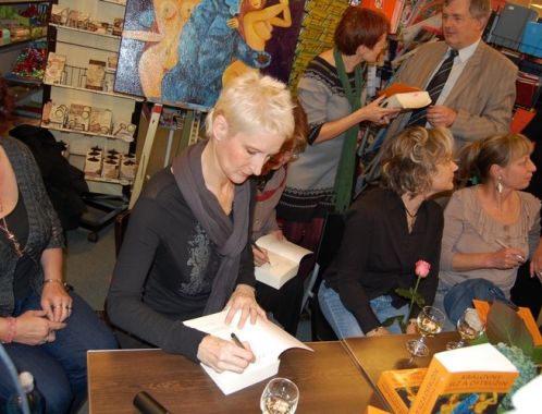 The Queens of Blackberries and Tears - book signing event, Brno
