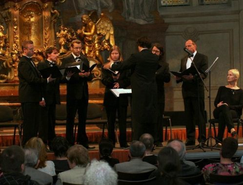 Michael2011, Praha - The Happy Hour, mužský sextet českého filharmonického sboru Brno