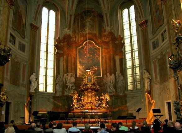 Michael2011, Praha - nádherné prostory kostela sv. Šimona a Judy