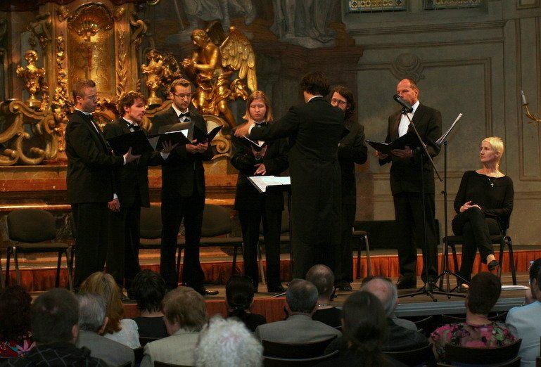 Michael2011, Praha - The Happy Hour, mužský sextet českého filharmonického sboru Brno