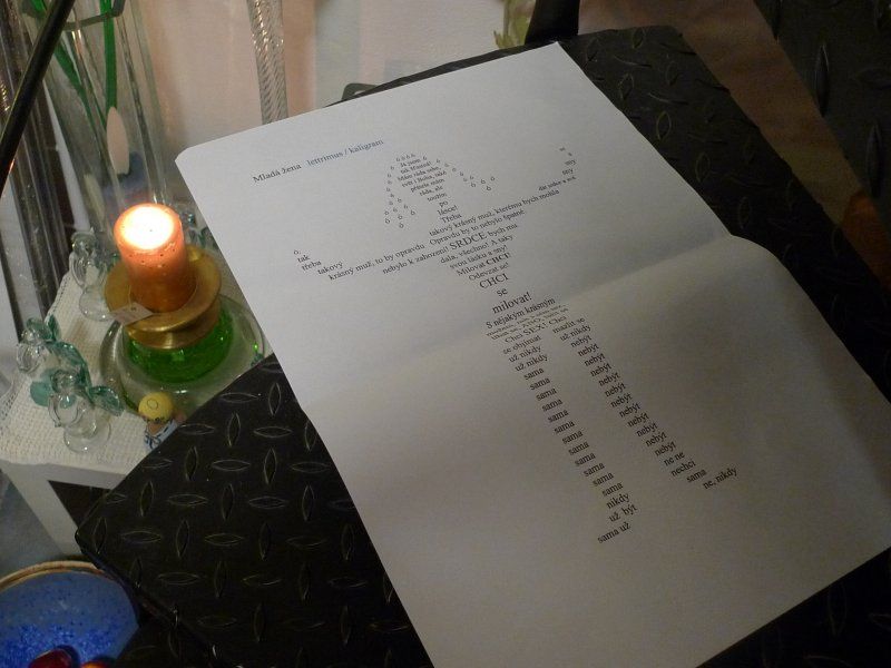 Galerie Aviatik, Den poezie, Experimentální "Kraptudon"