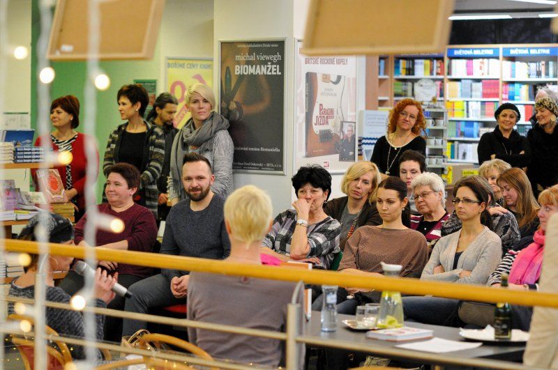 Sylva Lauerová pokřtila SEXY strategie v Ostravě - kmotrou byla moderátorka Kateřina Huberová.