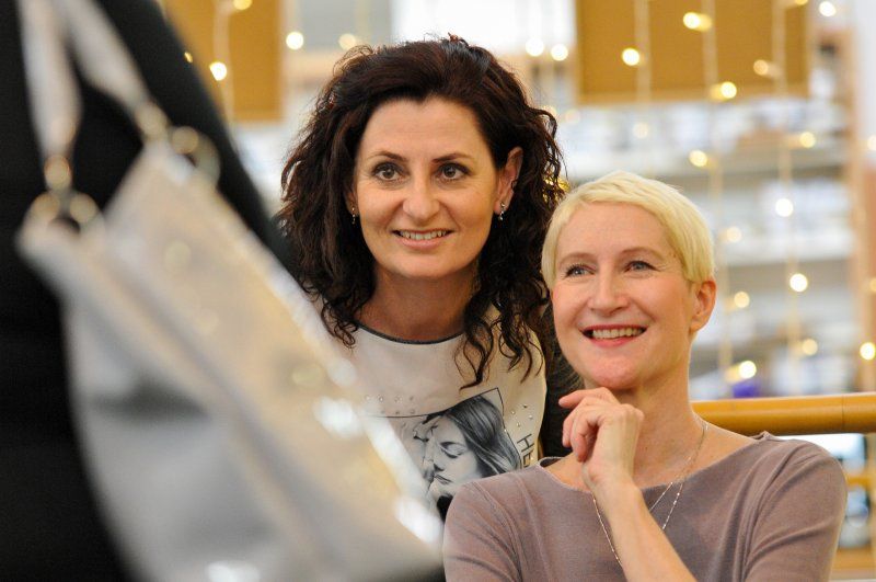 Sylva Lauerová pokřtila SEXY strategie v Ostravě - kmotrou byla moderátorka Kateřina Huberová.