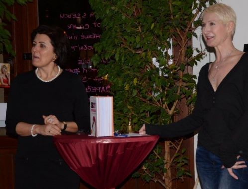 Sylva Lauerová v Dámském klubu Akademické kavárny v Brně