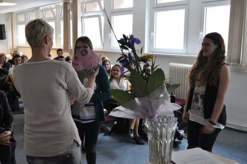 Sylva Lauerová during her experimental poetry lecture at GJBI