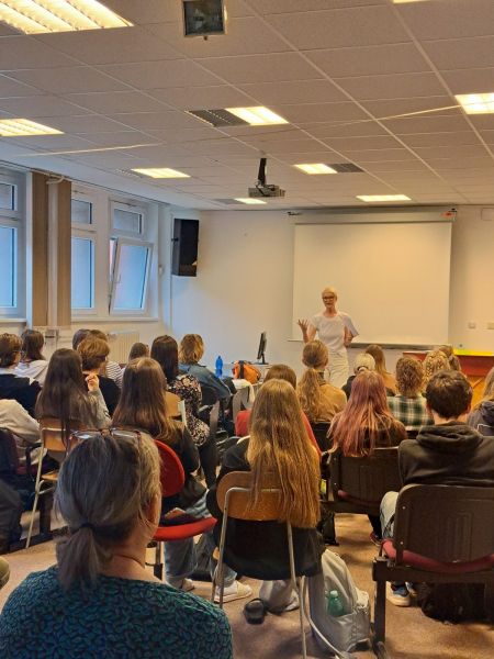 Den poezie 2023 na Gymnáziu Jana Blahoslava v Ivančicích
