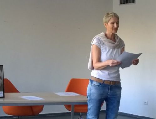 Sylva Lauerová při recitaci básní Jana Zahradníčka v MZK