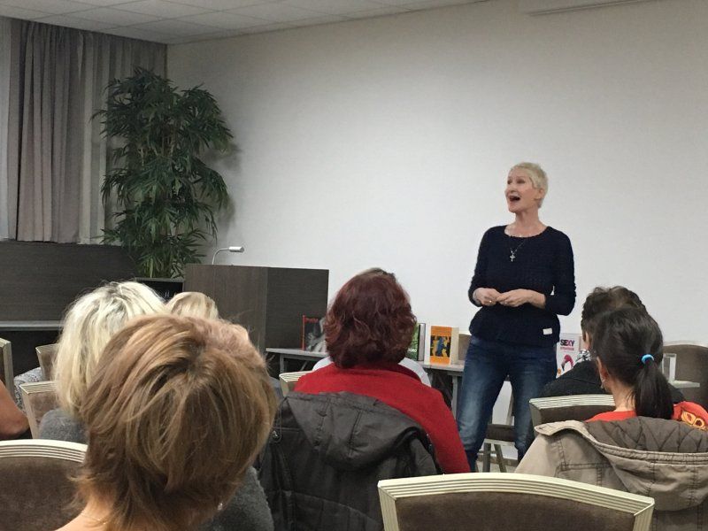 Sylva Lauerová a její show  "Životní styl a SEXY strategie" v Černé Hoře