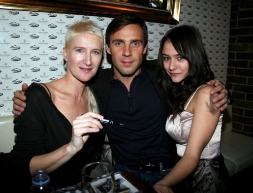 Sylva Lauerová s Romanem Vojtkem a fanynkou Hračky :) (foto: Klára Smílková)