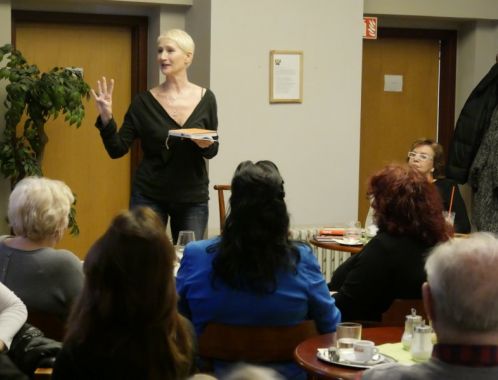 Předvánoční čtení v Academii 16.12.015