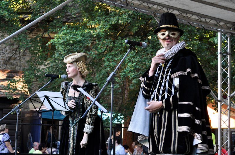 CASTLE BALL HELFŠTÝN - renaissance poetry performance by Sylva Lauerová