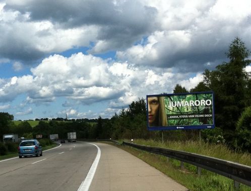 Sylva Lauerová: Jumaroro - mediální kampaň - billboard D1