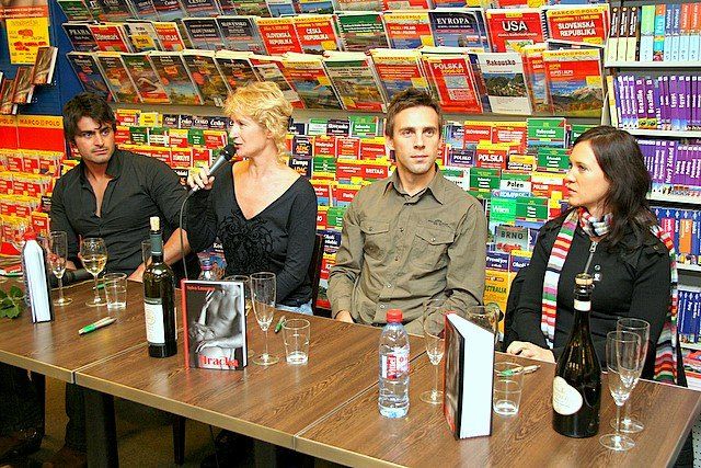 The Toy - Book signing event, Brno, 12.12.2007 (photo: Klara Smilkova)