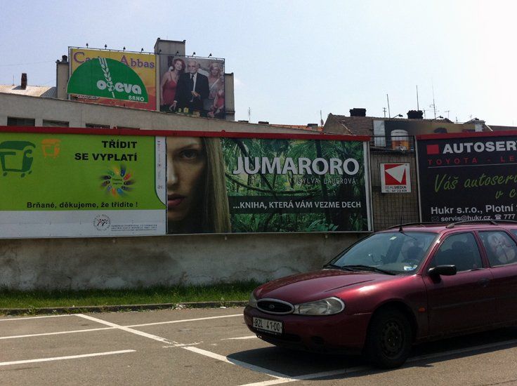 Sylva Lauerová: Jumaroro - mediální kampaň - billboard centrum Brna