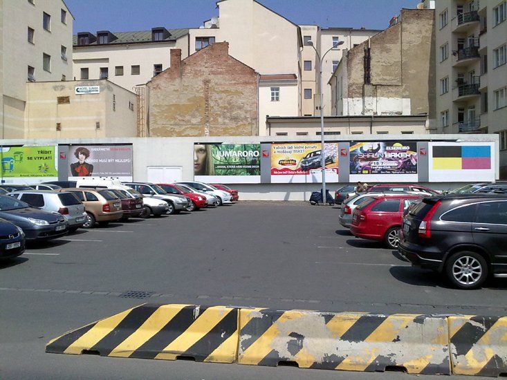 Sylva Lauerova: Jumaroro - media campaign - billboard in the centre of Brno